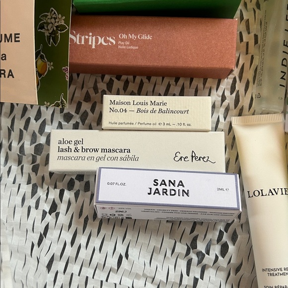 Credo Gift Bundle - Picture 3 of 4